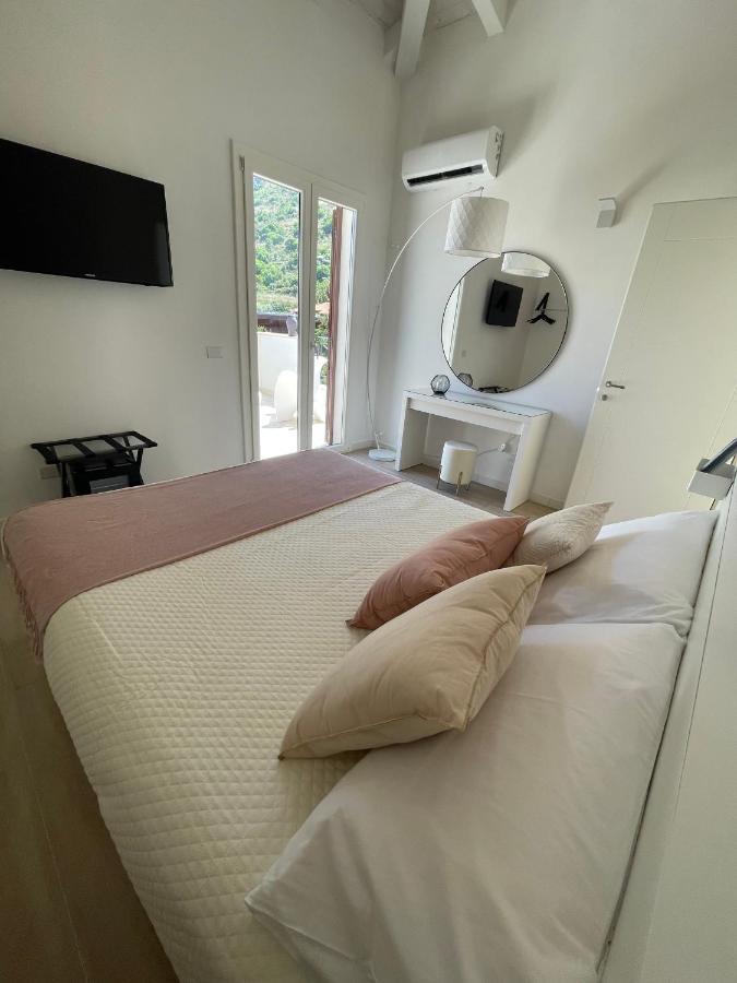 Martanna Rooms Карини Экстерьер фото